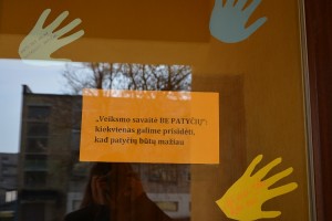 2015-03-27 10.42.12